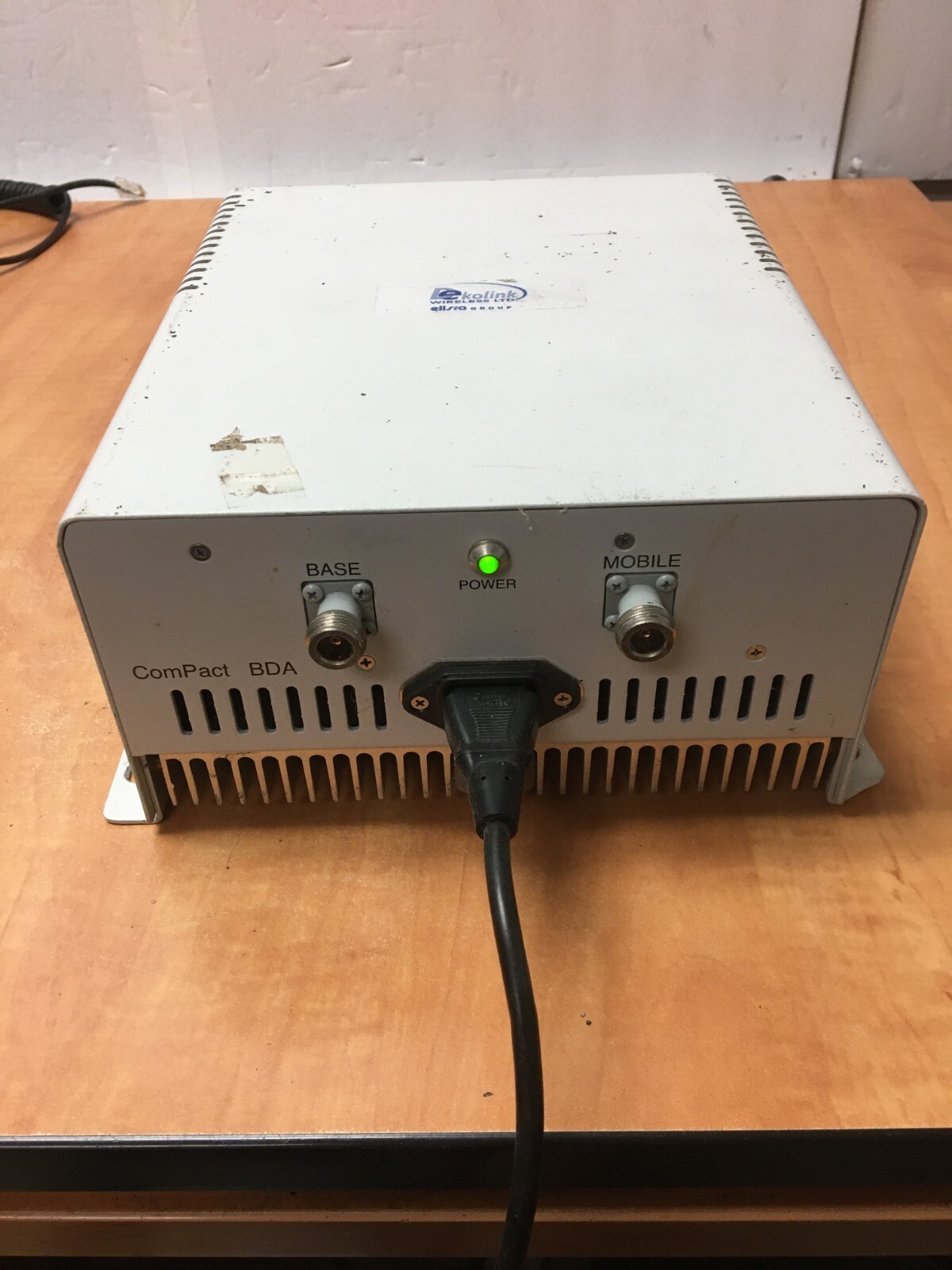 Dekolink Wireless  RF Signal Amplifier MW-CBDA-800AB-1W60-A UNTESTED