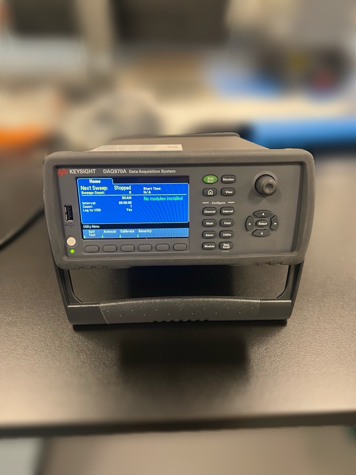 Keysight DAQ970A Data Acquisition System Mainframe TESTED PASS No Modules Keysight DAQ970A Data Acquisition System Mainframe TESTED PASS No Modules