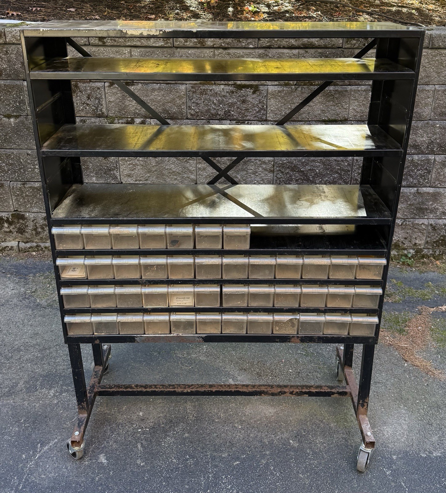 Vintage Everco Parts Bin Storage Rack Rolling Metal Shelving 43 Plastic Drawers