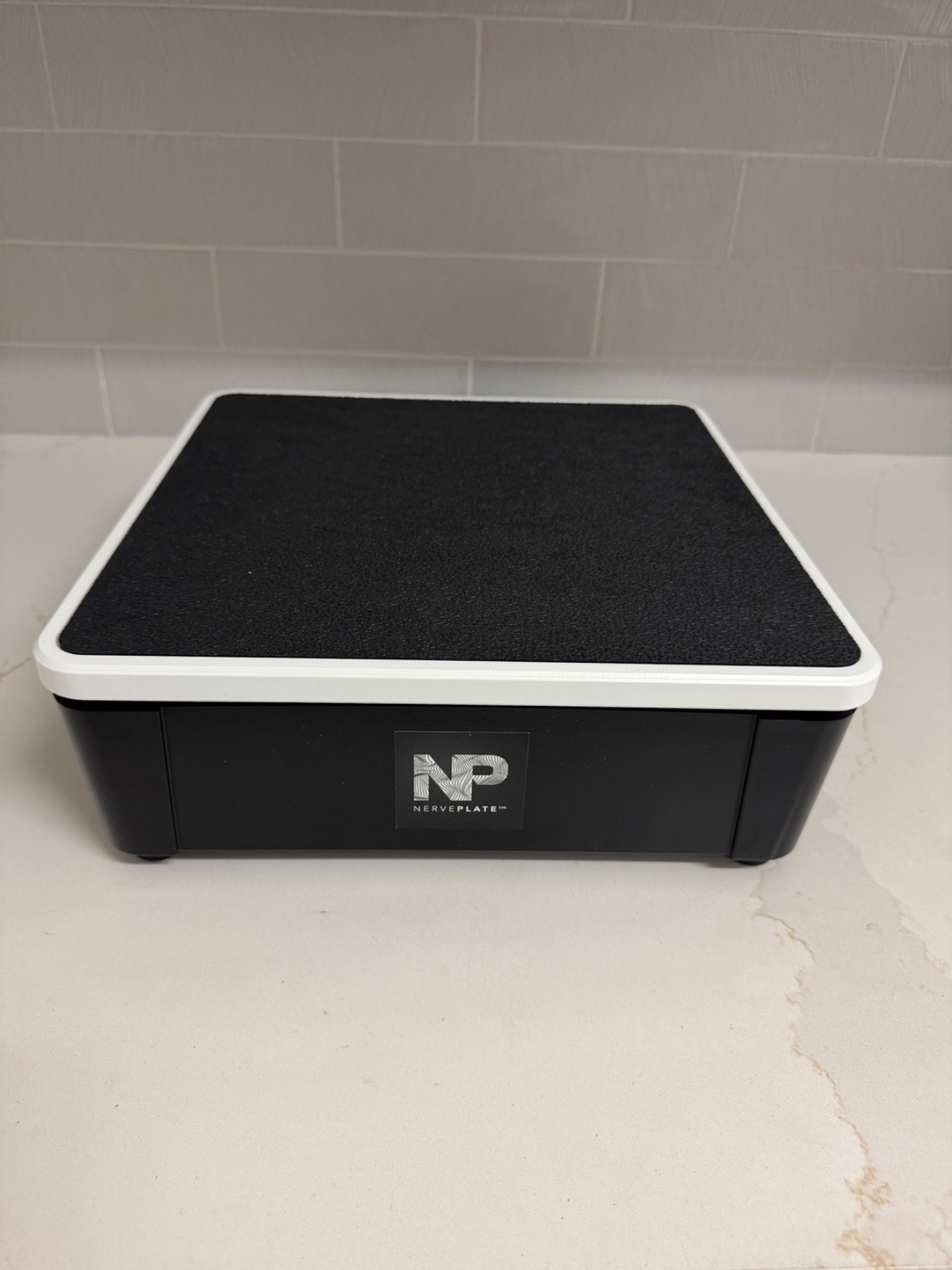 NP NervePlate Nerve Plate High Frequency Vibration Platform Therapy Neuropathy