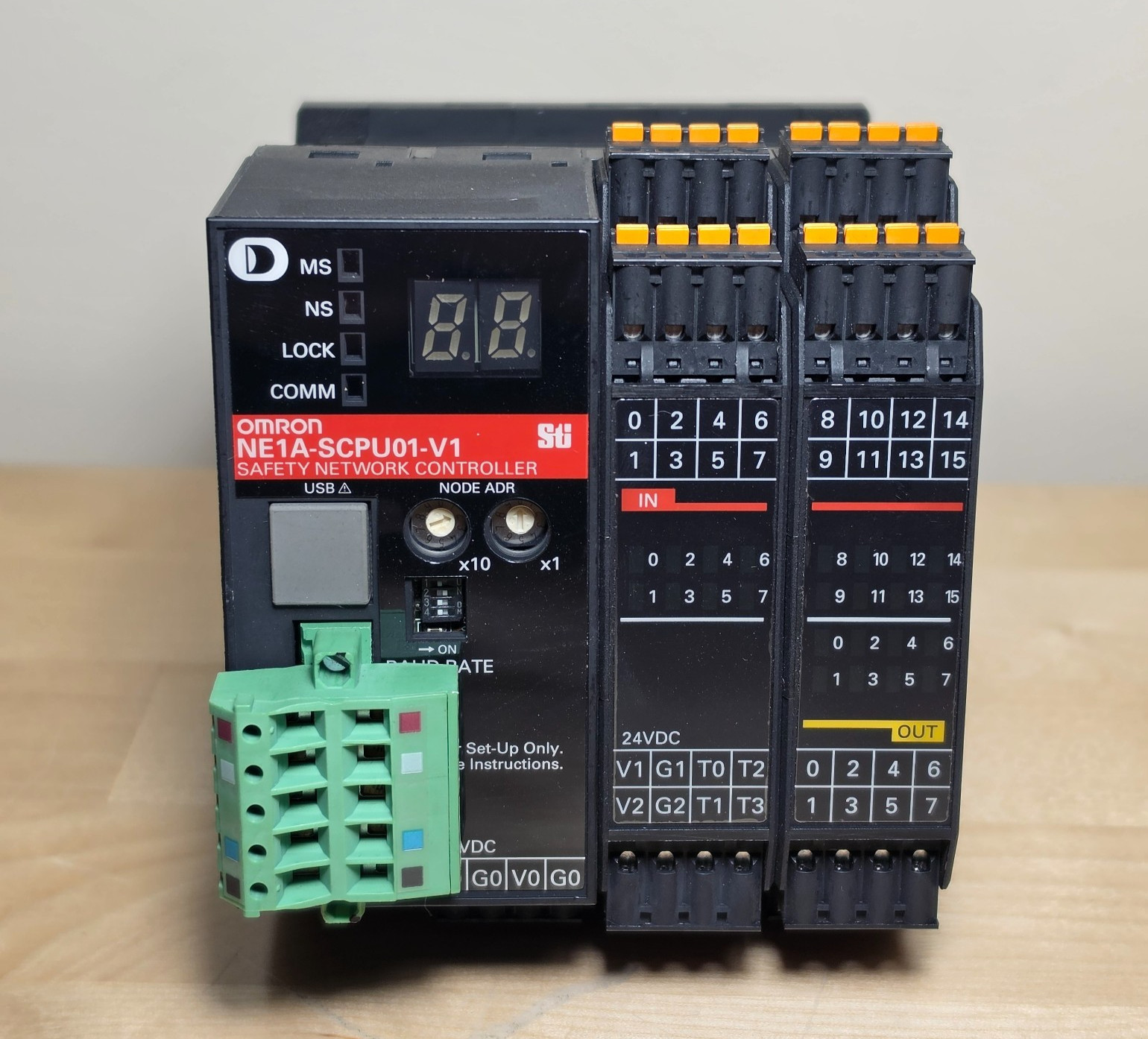 Omron NE1A-SCPU01-V1 Safety Controller 24V DC 16 Inputs 8 Outputs
