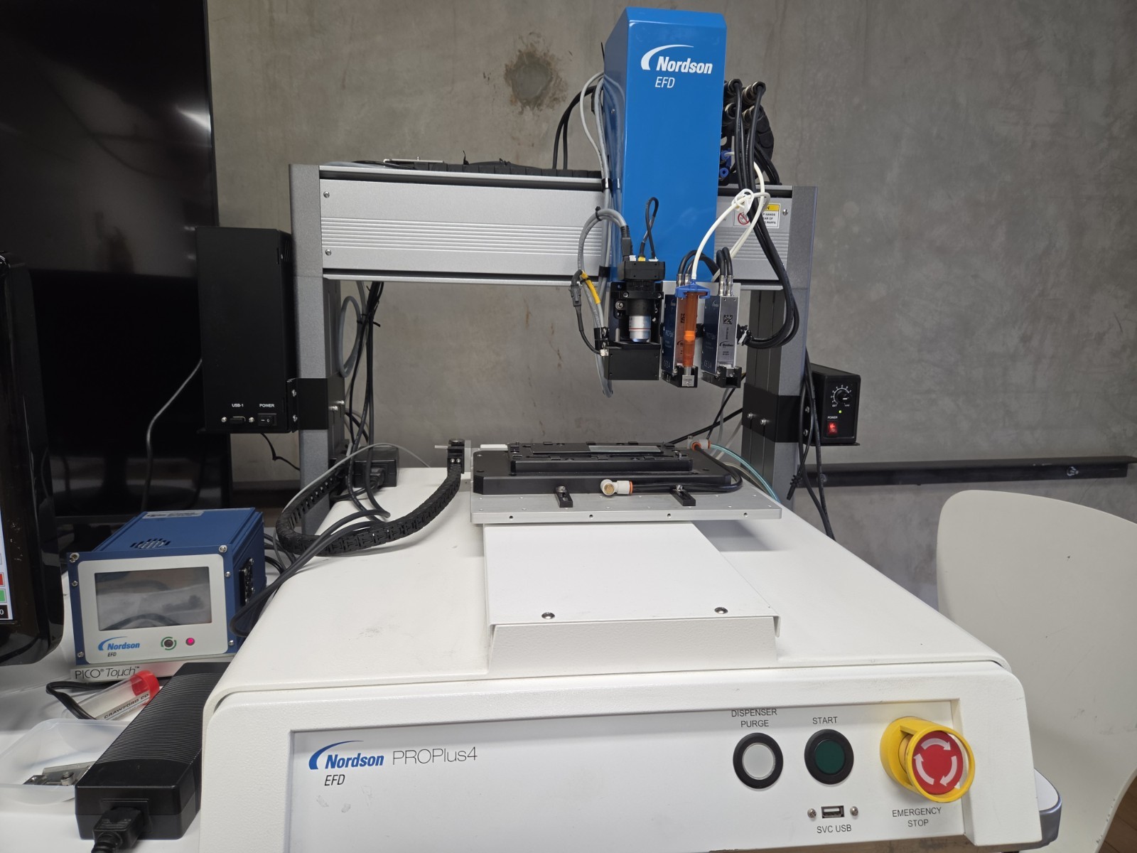 Nordson EFD PROPlus4 Dispensing Robot w/ Control PC, DispenseMotion & Cables