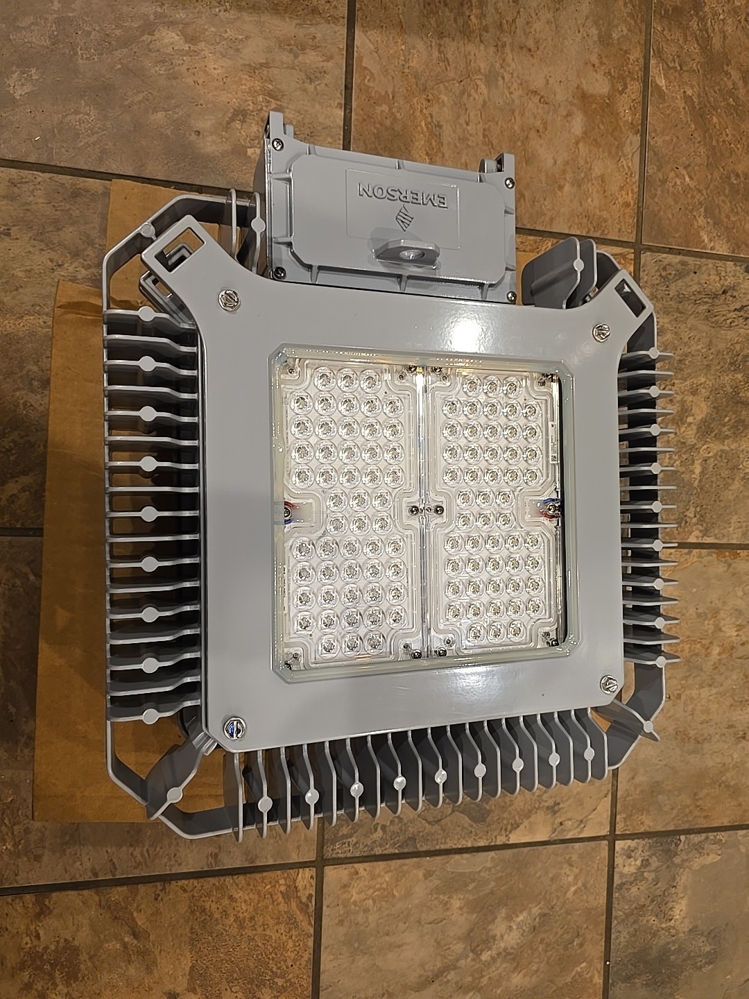 Emerson Appleton Baymaster LED BHLPL2CGWNBU Hazardous location