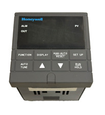 NEW - Honeywell Electronic Thermostat DC3004-0-00A-2-00-0111 picture