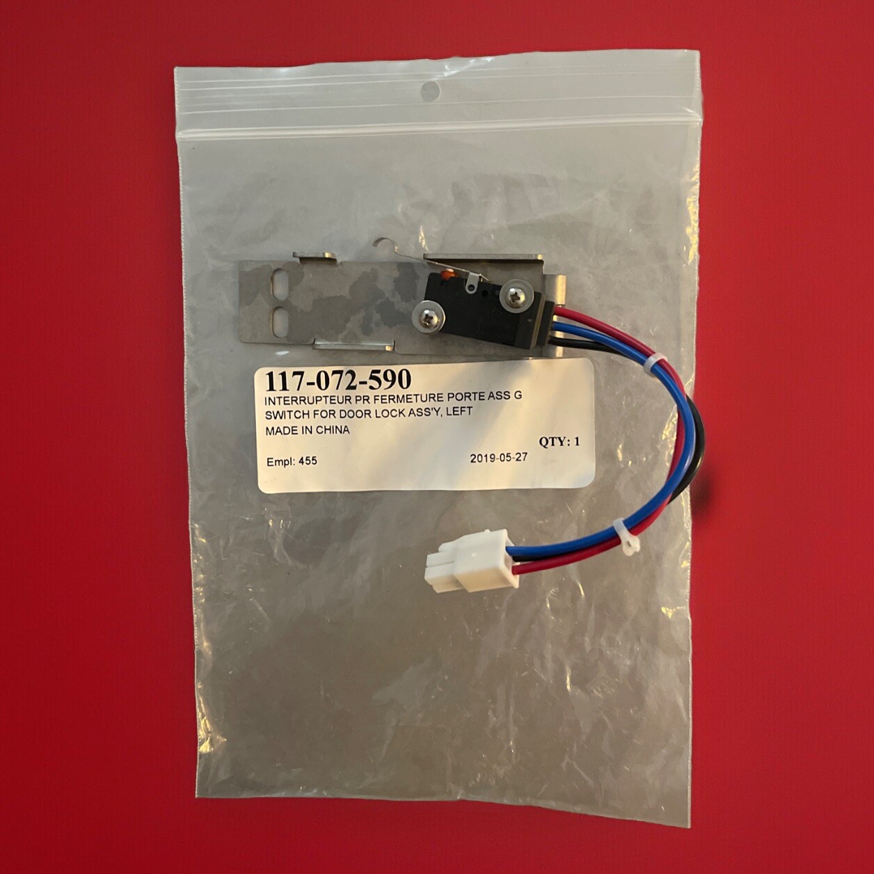 Steris P117072589 - Left Side Switch For Door Lock - Steris Vision Sterilizer