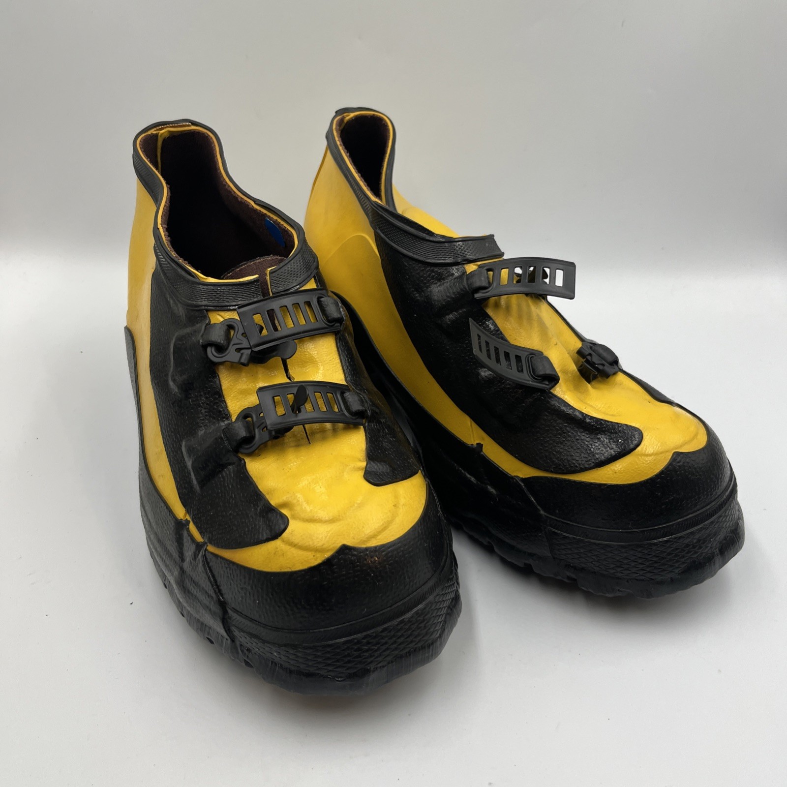 Servus Super Dielectric Lineman Overshoes Mens Size 7 Brand New But Read L Servus Super Dielectric Lineman Overshoes Mens Size 7 Brand New But Read L