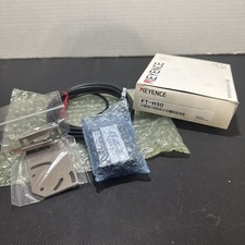 KEYENCE FT-H30 Digital Infrared Thermo Sensor Head Mid-Low Temp Long-Range (NIB) picture