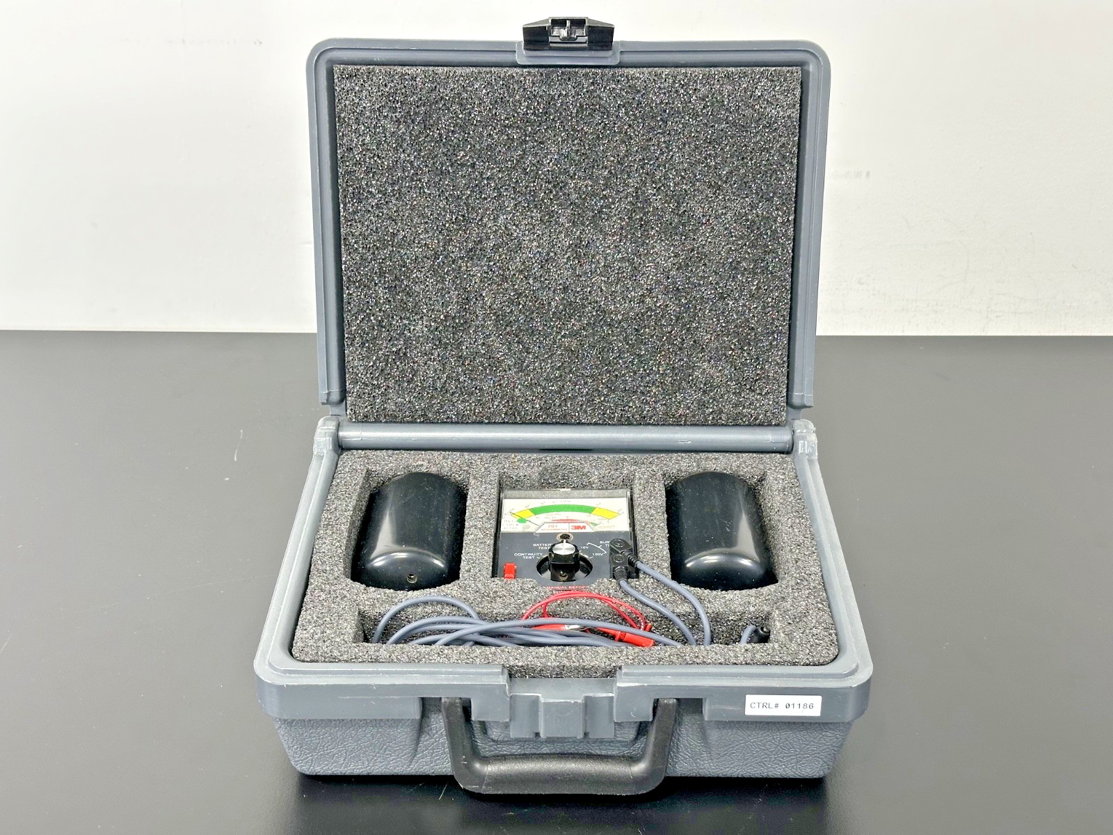 3M 701 Megohmmeter Static Control Surface Resistance ESD Test Kit w/ Weights 3M 701 Megohmmeter Static Control Surface Resistance ESD Test Kit w/ Weights