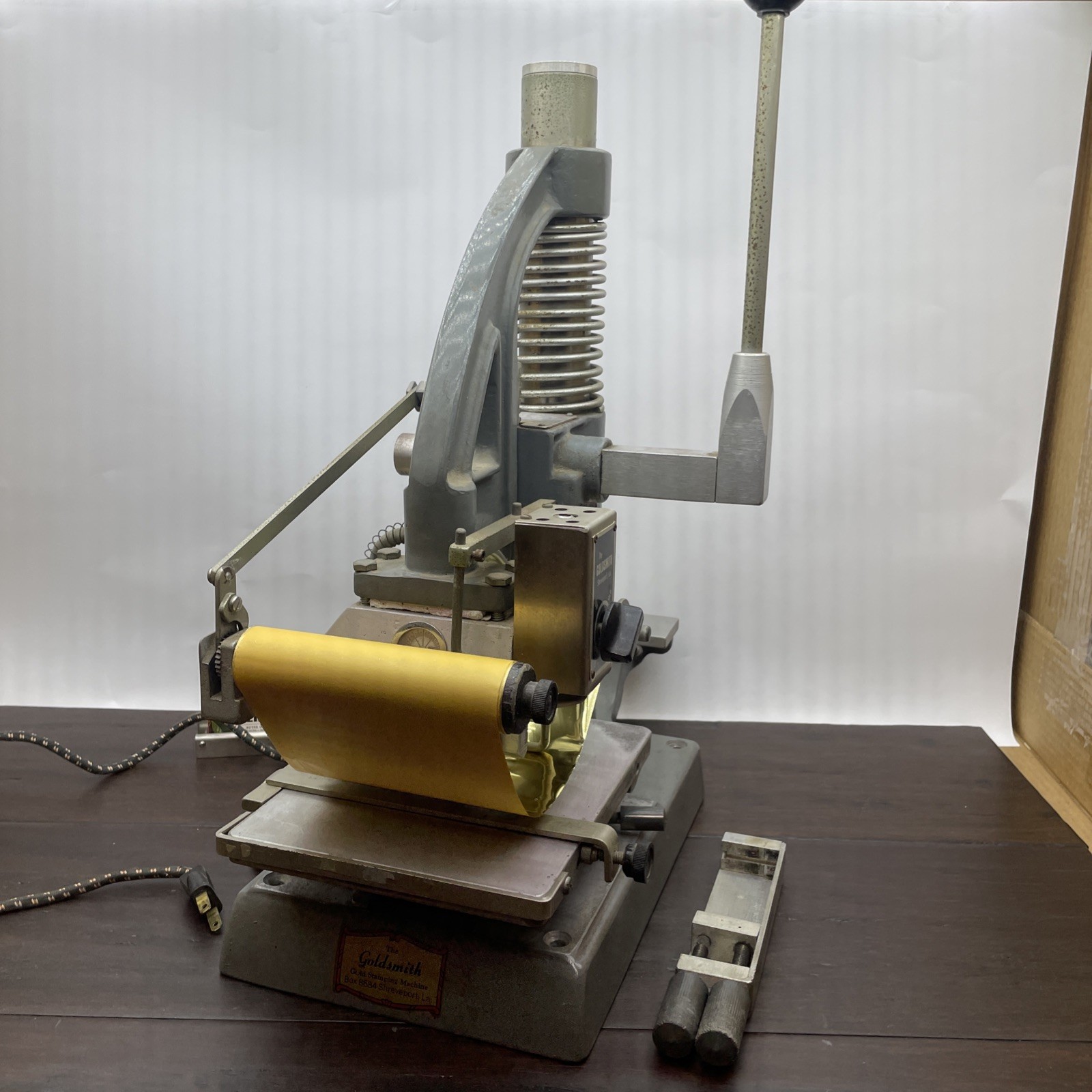 The Goldsmith Hot Foil Stamping Machine. VINTAGE WORKING CONDITION