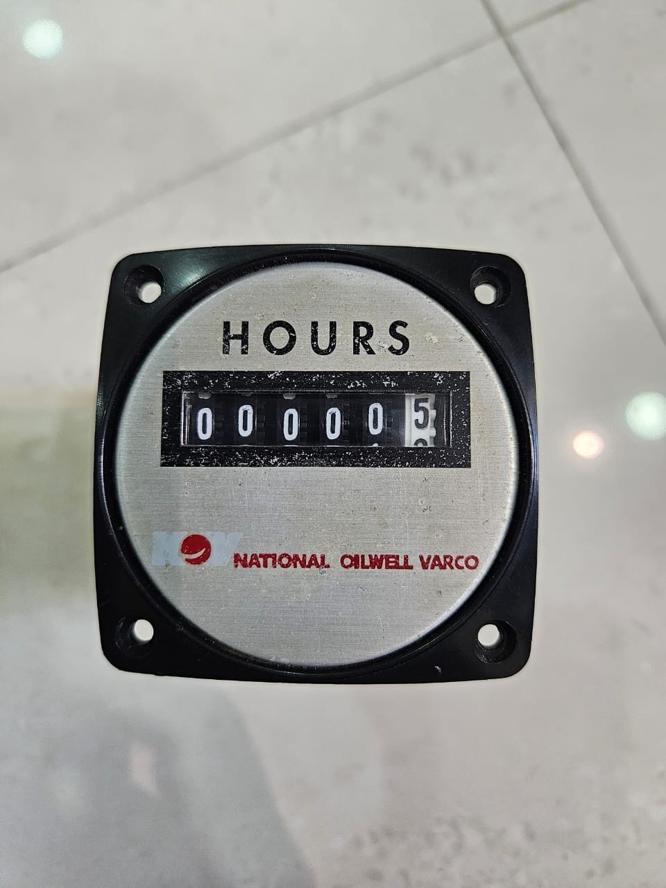 NEW NATIONAL OILWELL VARCO RH0000-6905-09 TIME METER FREE FAST SHIPPING