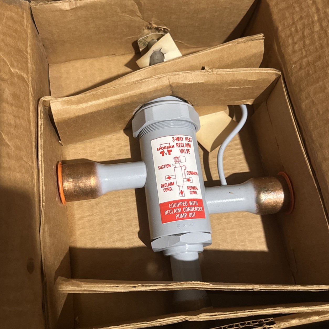Sporlan 8D9B 3773-00 3-Way Heat Reclaim Valve 1-1/8” ODF HVAC NOS Sporlan 8D9B 3773-00 3-Way Heat Reclaim Valve 1-1/8” ODF HVAC NOS