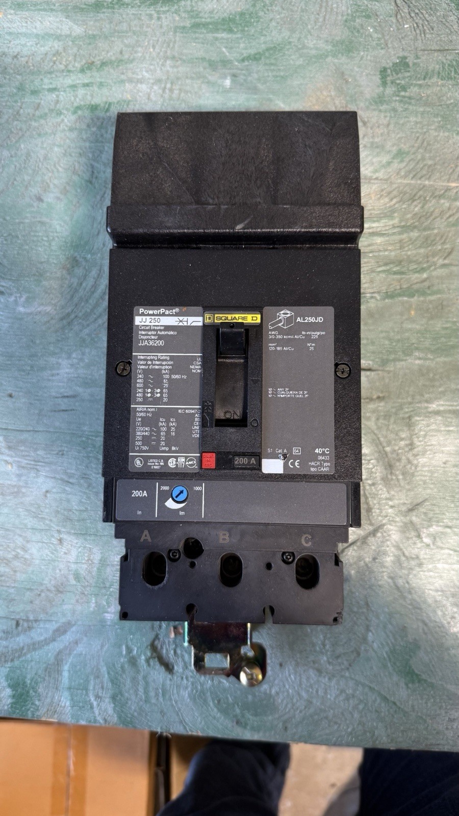 Used In Great Condition Square D PowerPact JJ250