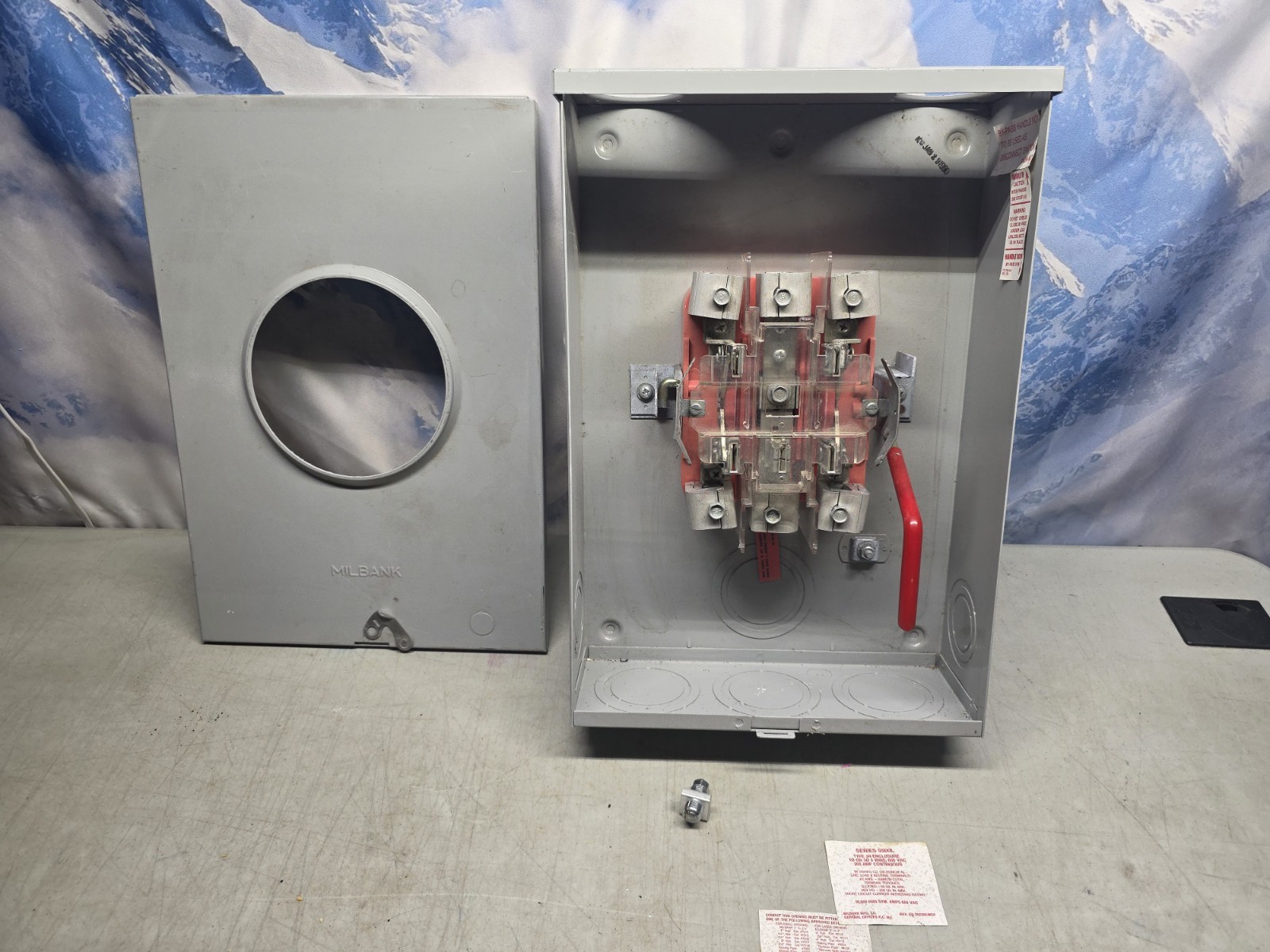 🔥 Milbank Series 9500L 200A 600V Ringless Lever Bypass Meter Socket 4/5 Jaw NOS