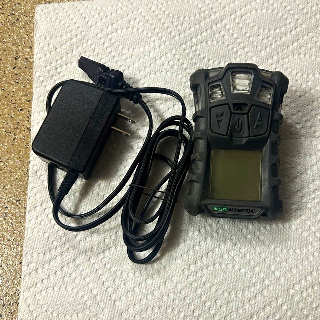 MSA ALTAIR 4X Multigas Detector/Monitor for O2 CO H2S LEL w/ Charger MSA ALTAIR 4X Multigas Detector/Monitor for O2 CO H2S LEL w/ Charger