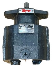 John Deere AT318552 Hydraulic Brake Pump Fits 844 Loader NOS GENUINE AT78247 OEM picture