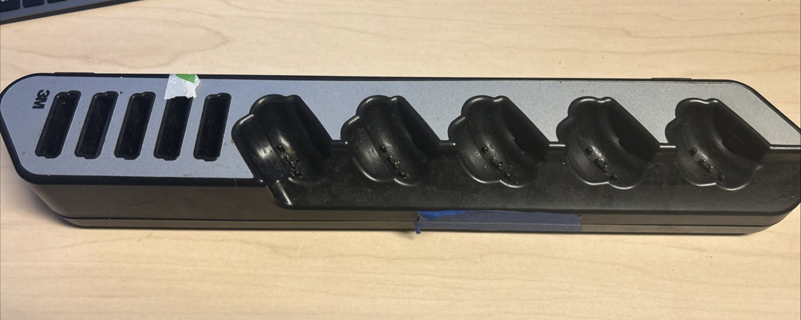 3M PAR G5 Drive Thru 5 Slot Battery Charger +5 Wireless Headset G5F1 *Read* 3M PAR G5 Drive Thru 5 Slot Battery Charger +5 Wireless Headset G5F1 *Read*