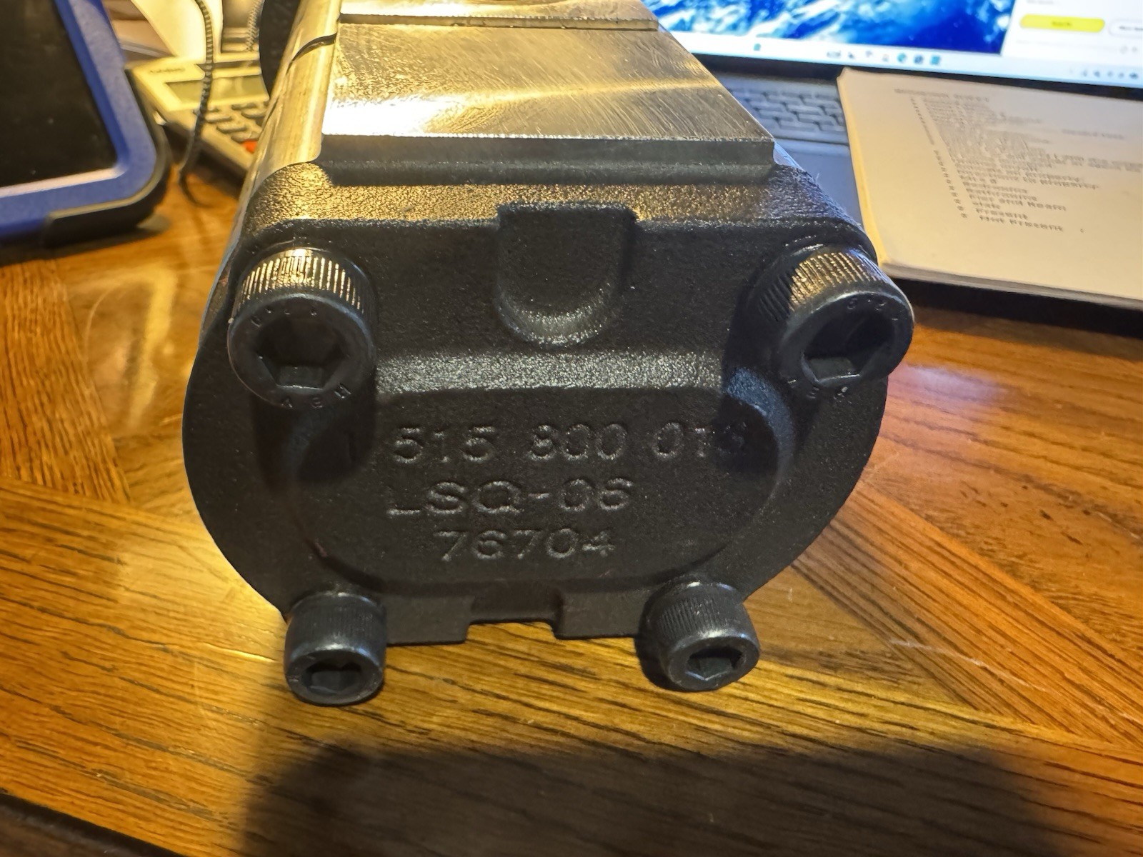 New Hydraulic Triple Gear Pump for Bobcat Mini Excavator 320 322 5WHP3 6677829