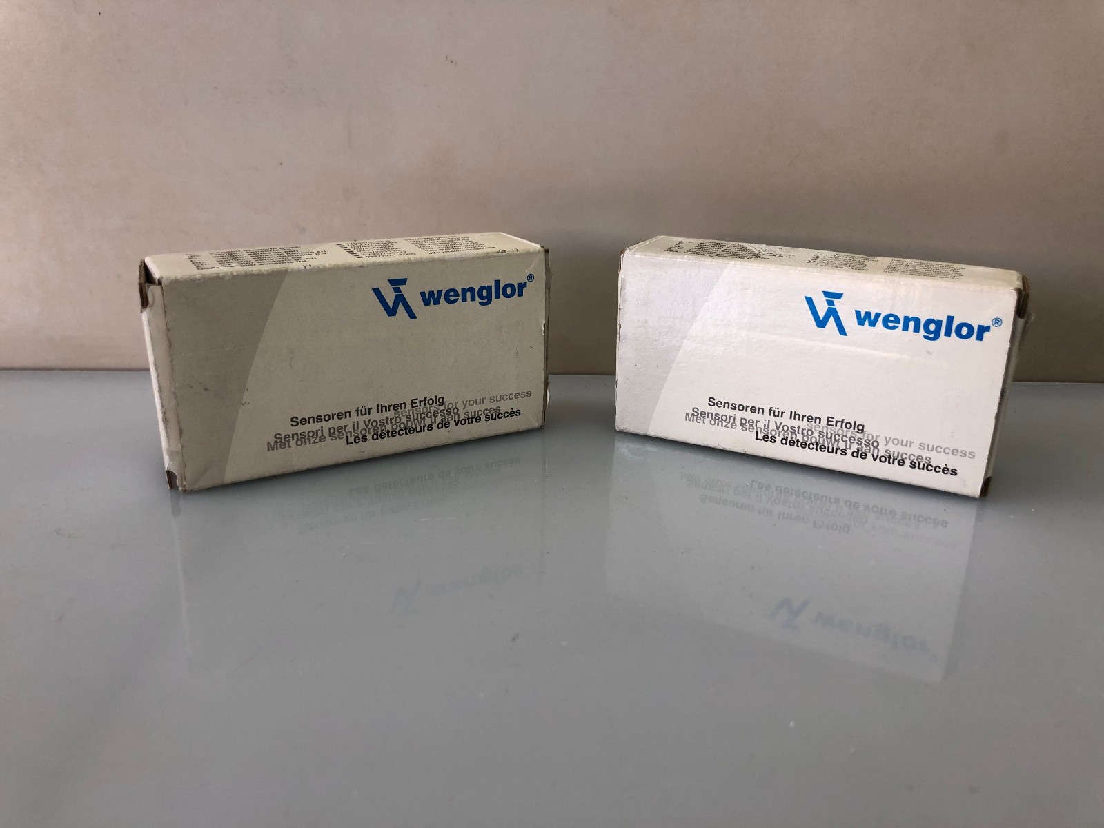 1x Wenglor XR96PCT2 Retro-Reflective Laser Sensor – Photoelectric Switch, 10m