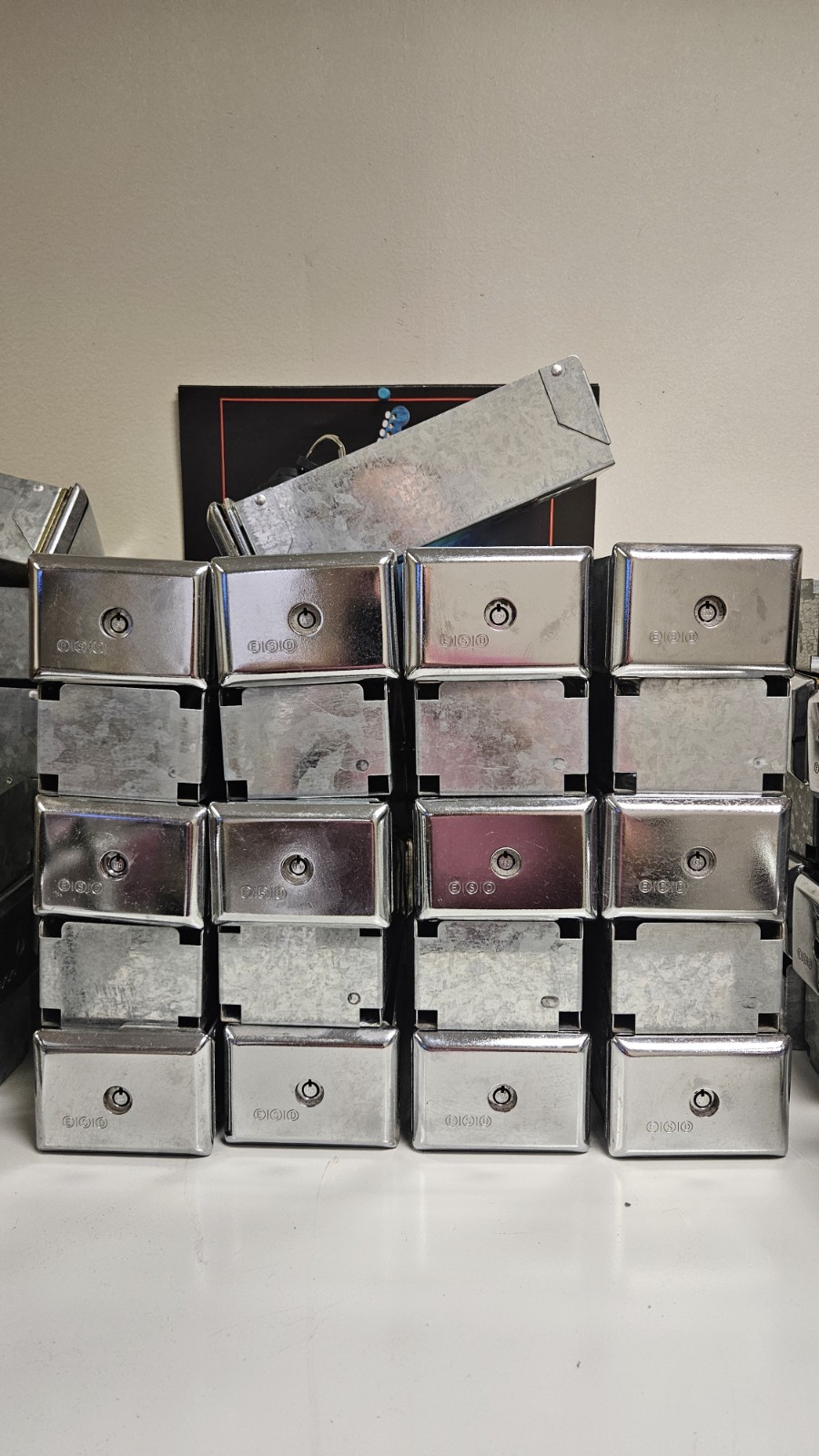 Lot Of 21 ESD Coin Boxes With 19 Keys Lot Of 21 ESD Coin Boxes With 19 Keys