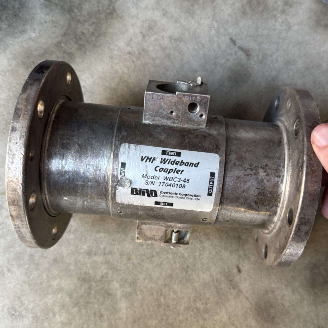 RFS WBC3-45 VHF Wideband Coupler, Inline Flanged Valve Body, 6-Bolt RFS WBC3-45 VHF Wideband Coupler, Inline Flanged Valve Body, 6-Bolt