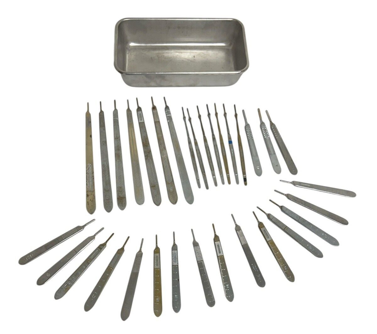 Lot 32 Bard-Parker Scalpel Handle # (3, 4 ,7 , 3L)