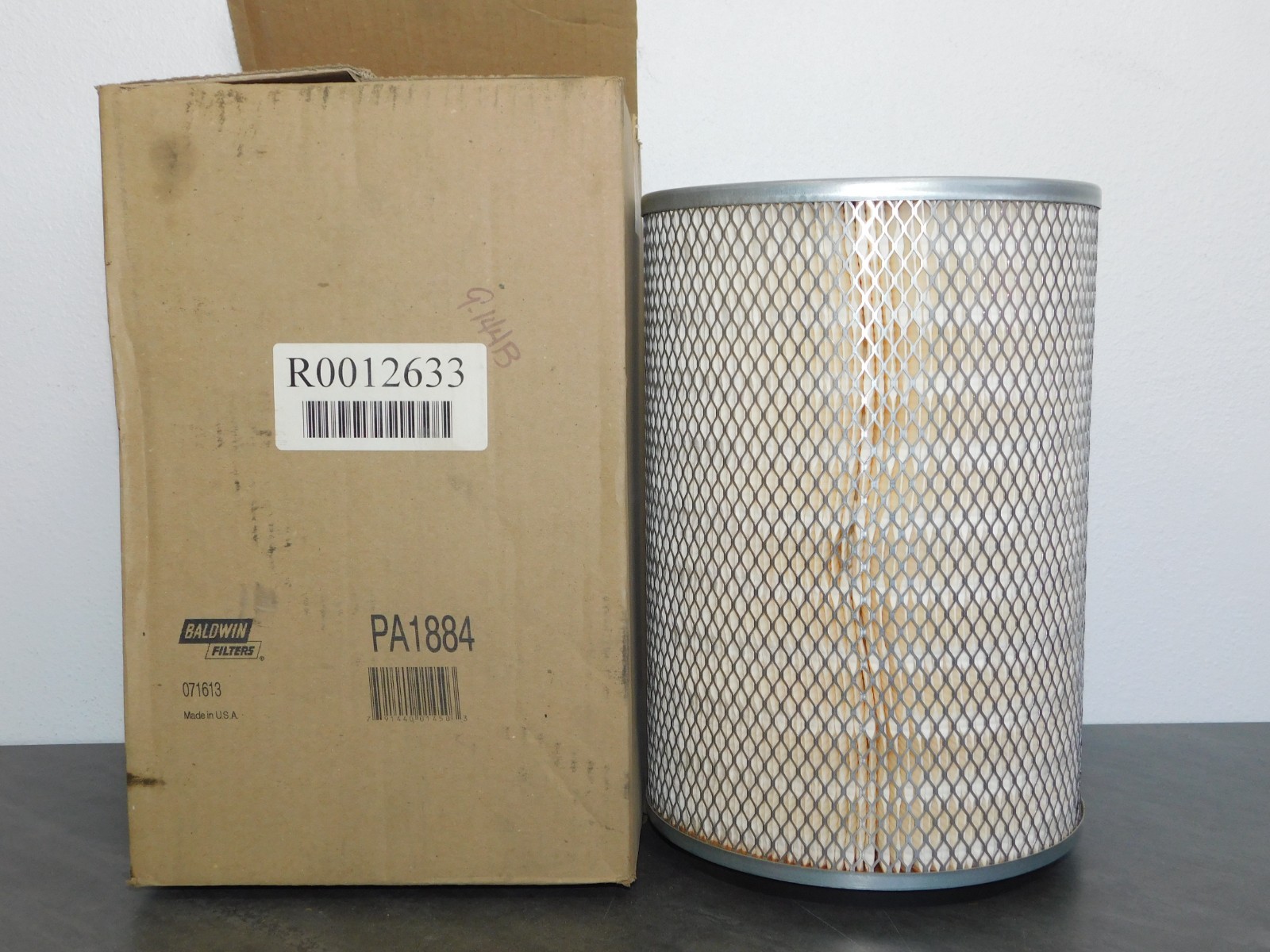 NEW BALDWIN OUTER AIR FILTER ELEMENT PA1884