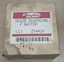 Dayton 2X441A Reversing Drum Switch, 3 Pole, Single Phase, NEMA 1 picture