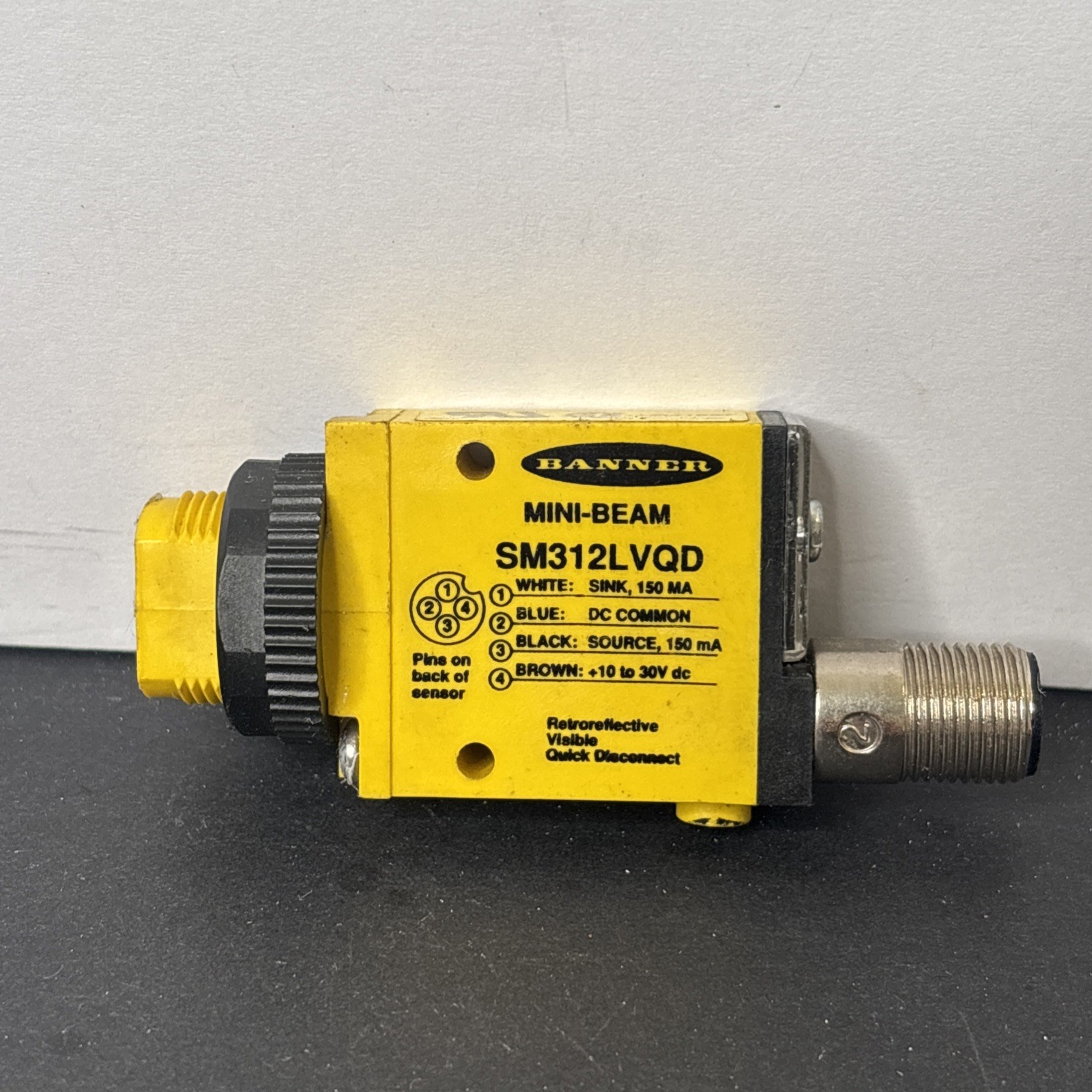 Banner SM312LVQD Mini Beam Photoelectric Sensor