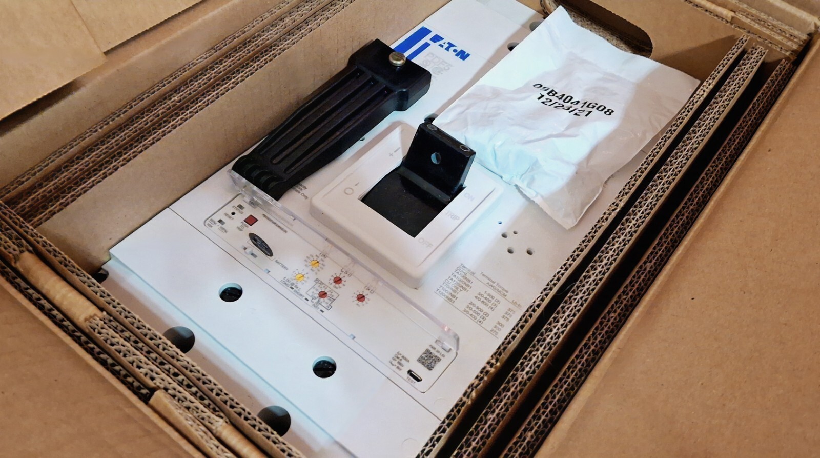 NEW Eaton Power Defense PDF53M0800E2NN 800A 600V 3P Circuit Breaker PXR20 LSI