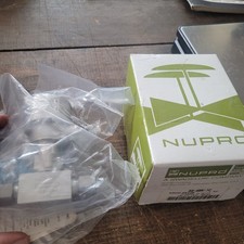 Nupro Swagelok Bellows Valve SS-6BK-1C 3/8” Tube Stainless Steel picture