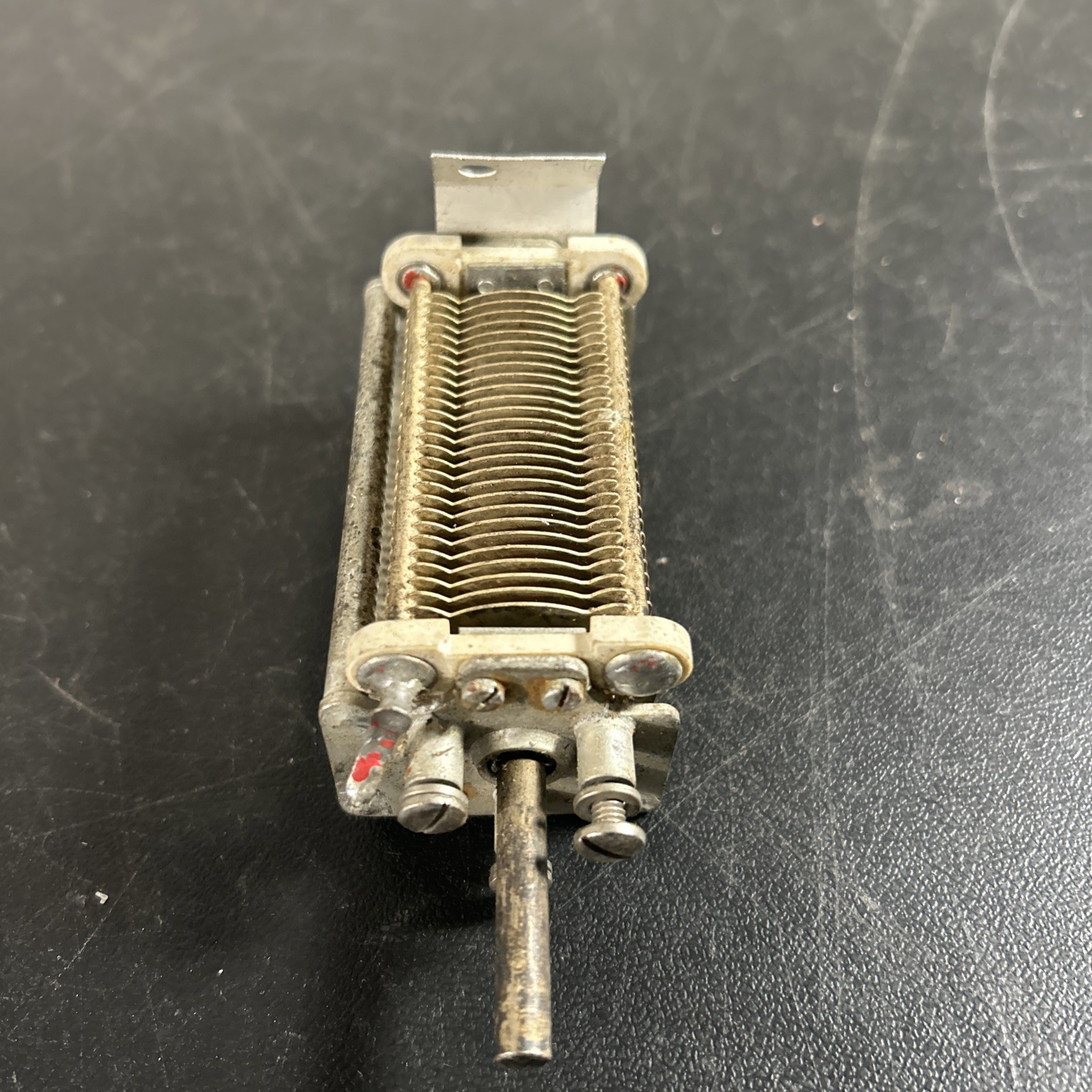 Single-unit Air Dielectric Variable Capacitor Kit Part Assembly 20-150PF 3000V Single-unit Air Dielectric Variable Capacitor Kit Part Assembly 20-150PF 3000V