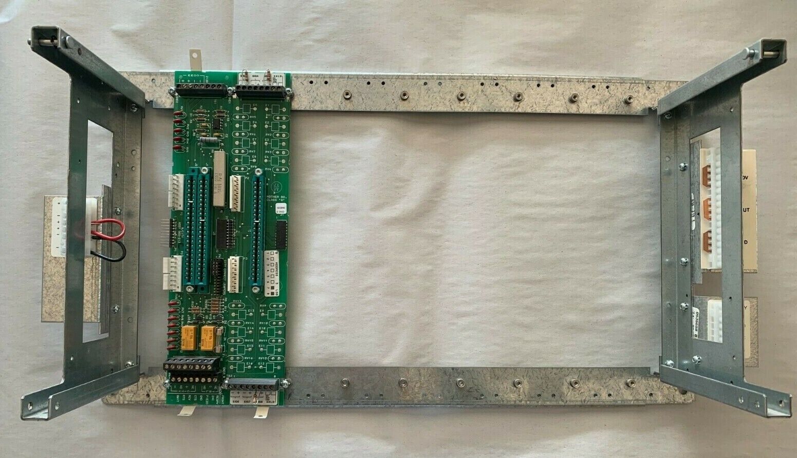 SIMPLEX 565-213 UT Motherboard and 562-856 Motherboard w/ Chassis - DISCONTINUED