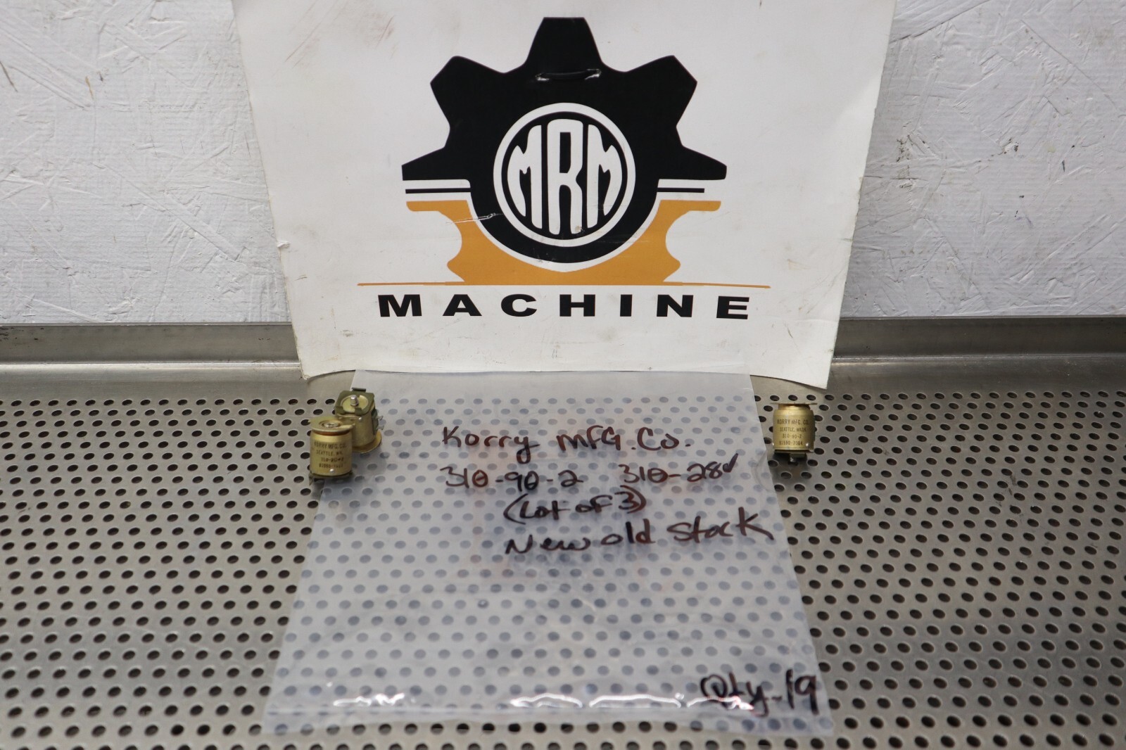 Korry Mfg. Co. 310-90-2 310-28V 5945-0589578 New See All Pictures (Lot of 3)