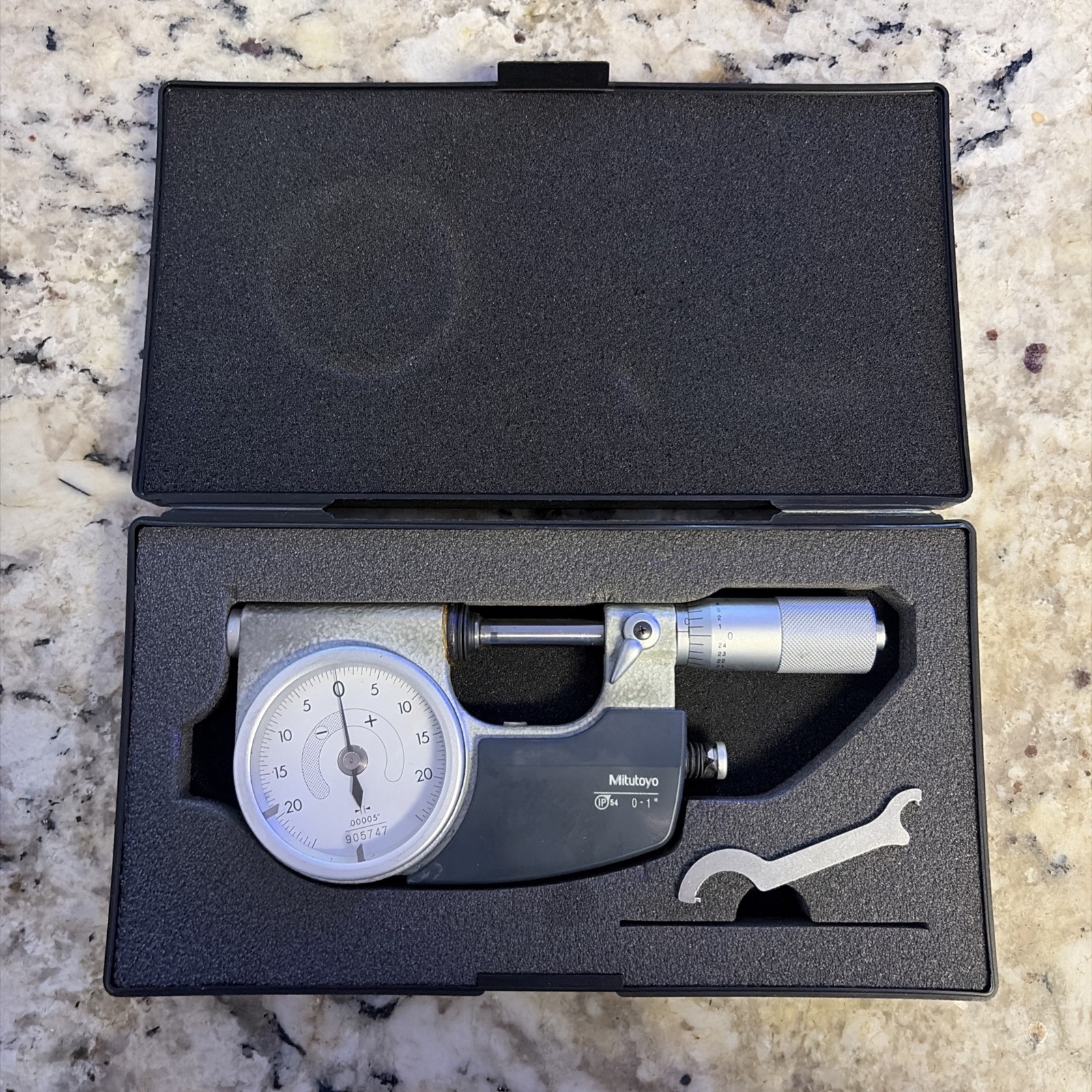 Mitutoyo 510-131 0-1'' 0.00005'' Resolution Mechanical Dial Micrometer Mitutoyo 510-131 0-1'' 0.00005'' Resolution Mechanical Dial Micrometer