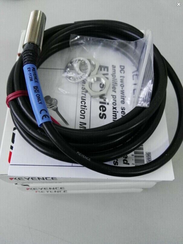 1PC Keyence EV-112M EV112M Proximity Sensor New In Box 