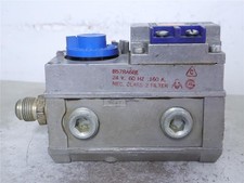 ITT General Controls B57RA68E MIDGITROL Combination Gas Valve 24V NAT GAS picture