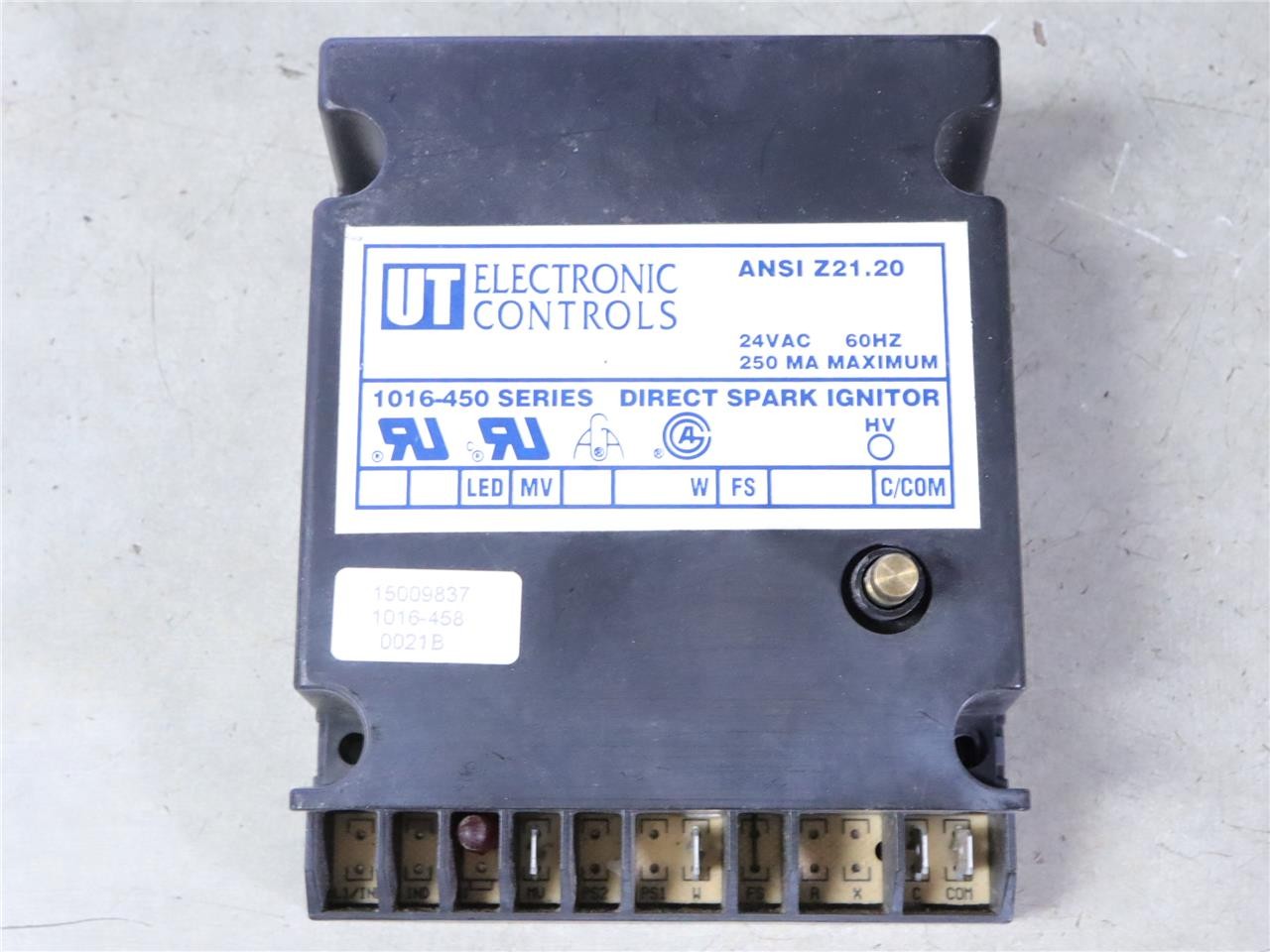 UT ELECTRONIC CONTROLS 1016-458 Direct Spark Ignitor 1016-450 Series