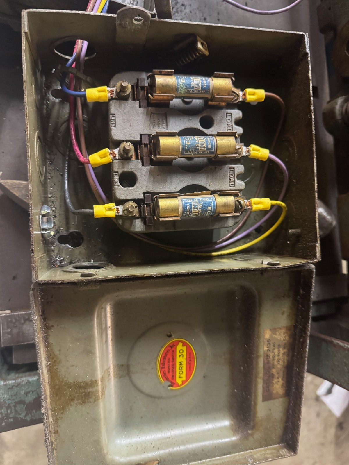 Vintage Palmer electric Disconnect 30 Amp 3 phase spring loaded Vintage Palmer electric Disconnect 30 Amp 3 phase spring loaded