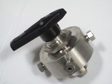 1 - Whitey Swagelok Stainless Steel 40 Series 5-Way Valve, 1/8